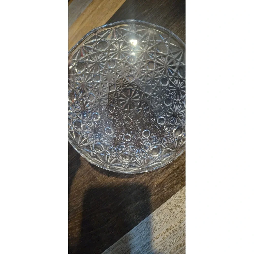 Vintage Clear‎ Pressed Glass Starburst Pattern Round Dessert Appetizer Plate 6in